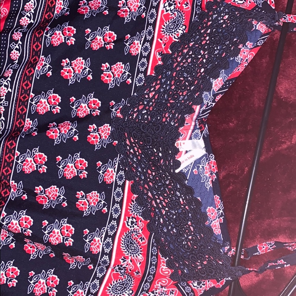 A pattern romper - Picture 2 of 3
